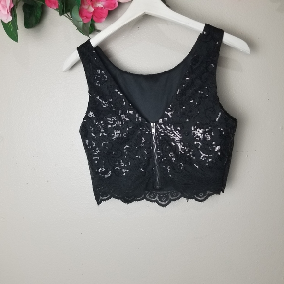 Jodi Kristopher black sequin lace top size… - Picture 2 of 6